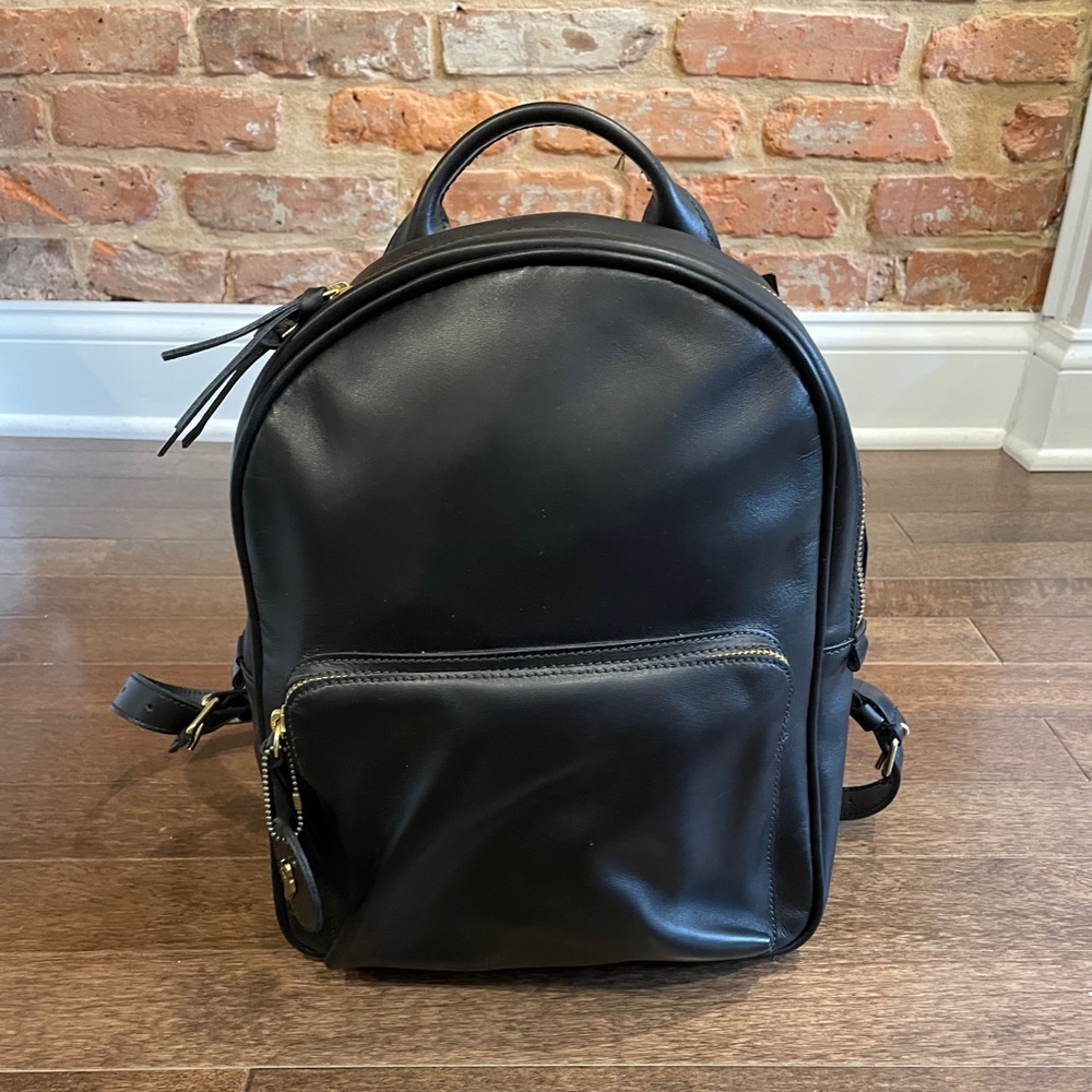 New! Roots Canada Chelsea Pack in Heritage Leather - Black